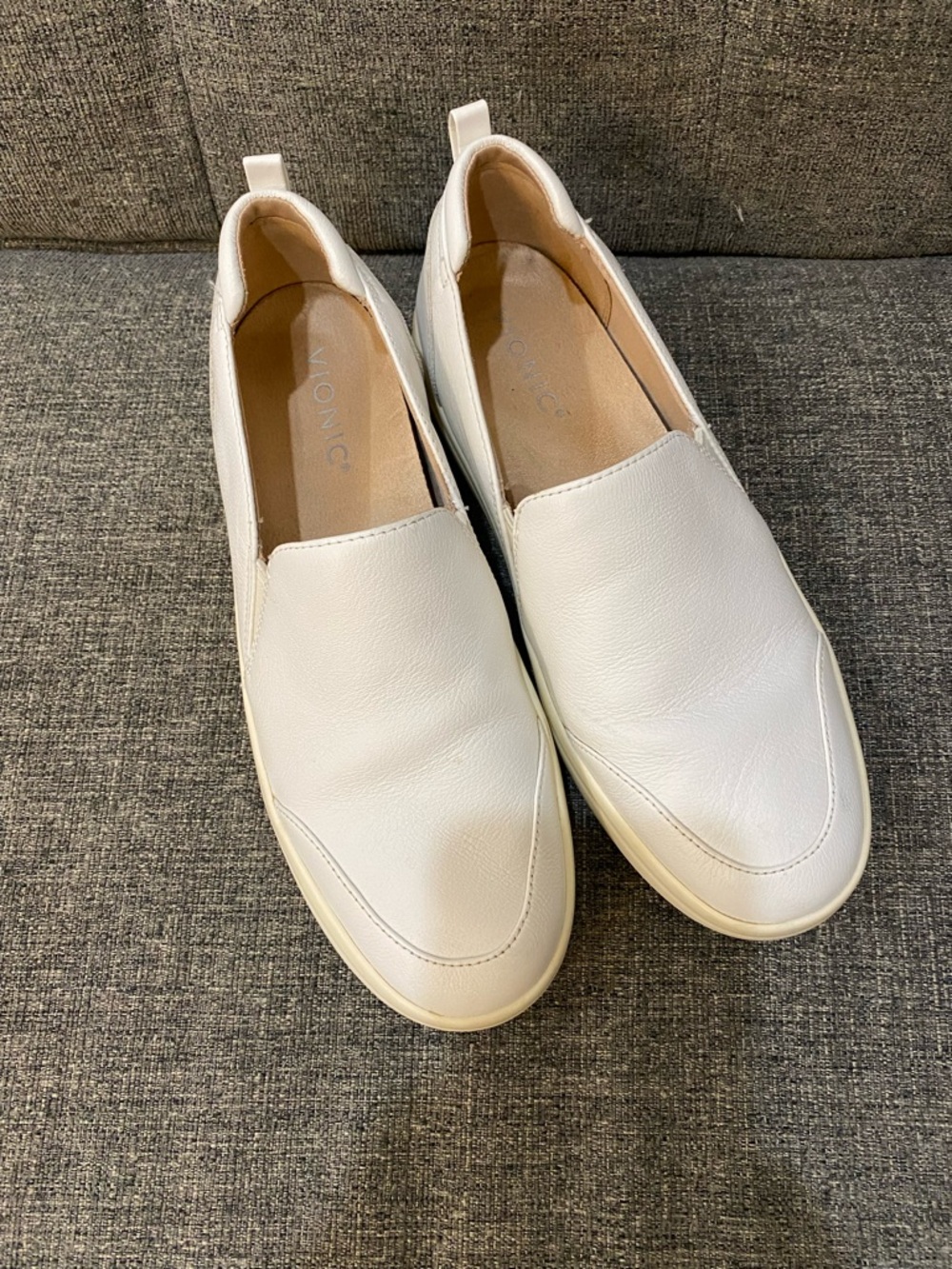 Vionic Penilope White Leather Slip-On Sneakers Women’s Size 8